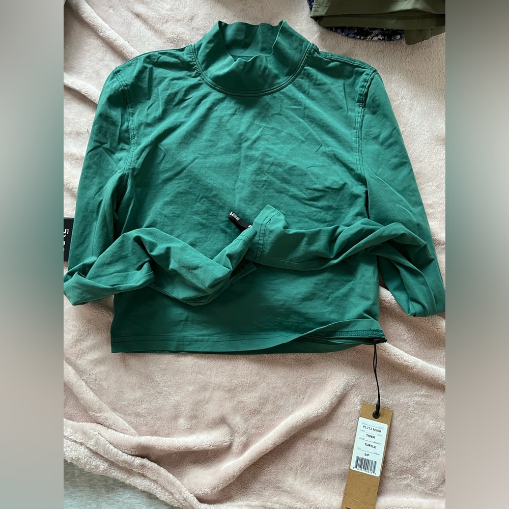 Praise endurance long sleeve